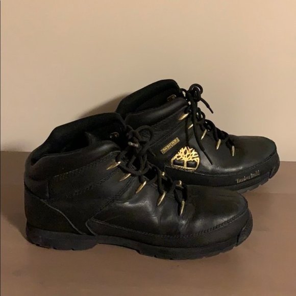 Timberland Black Leather Boots - Boy’s Size 4.5 - Picture 3 of 5